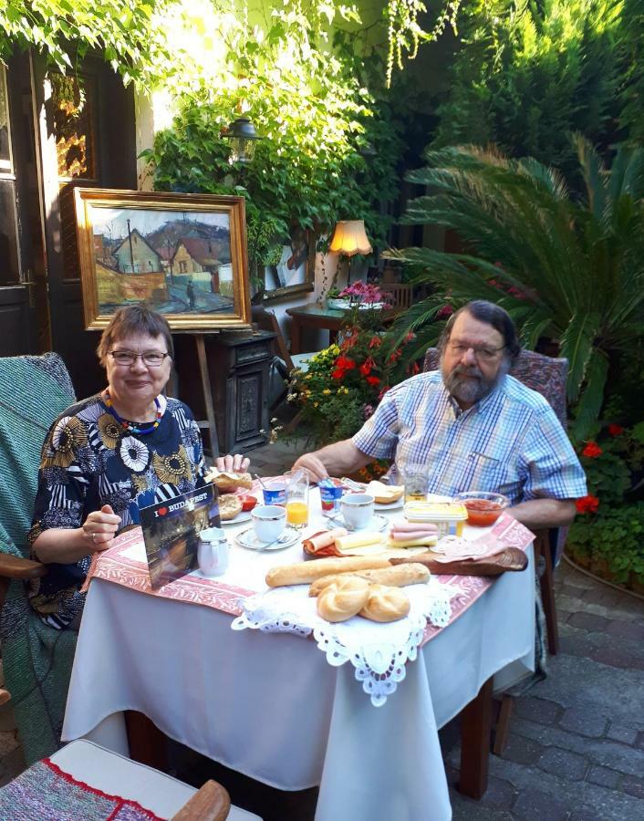 베크 Fonagy Es Walter Vendeg- Es Borhaz B&B 외부 사진
